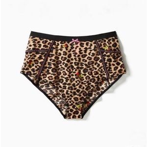 NWOT Betsey Johnson Torrid 2x high waisted panties